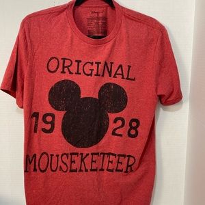Disney: tee shirt men size M Red